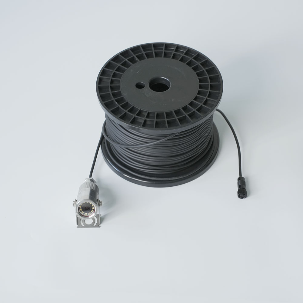 一款采用316不锈钢外壳，耐压深度达100米，适用于多种水下场景的摄影设备