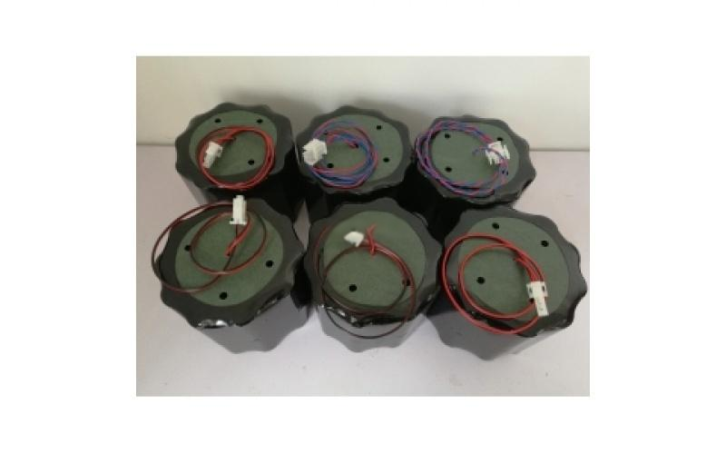 为水下调查仪器定制的长续航供电解决方案，支持宽电压范围与多种容量配置，适用于长期海洋观测